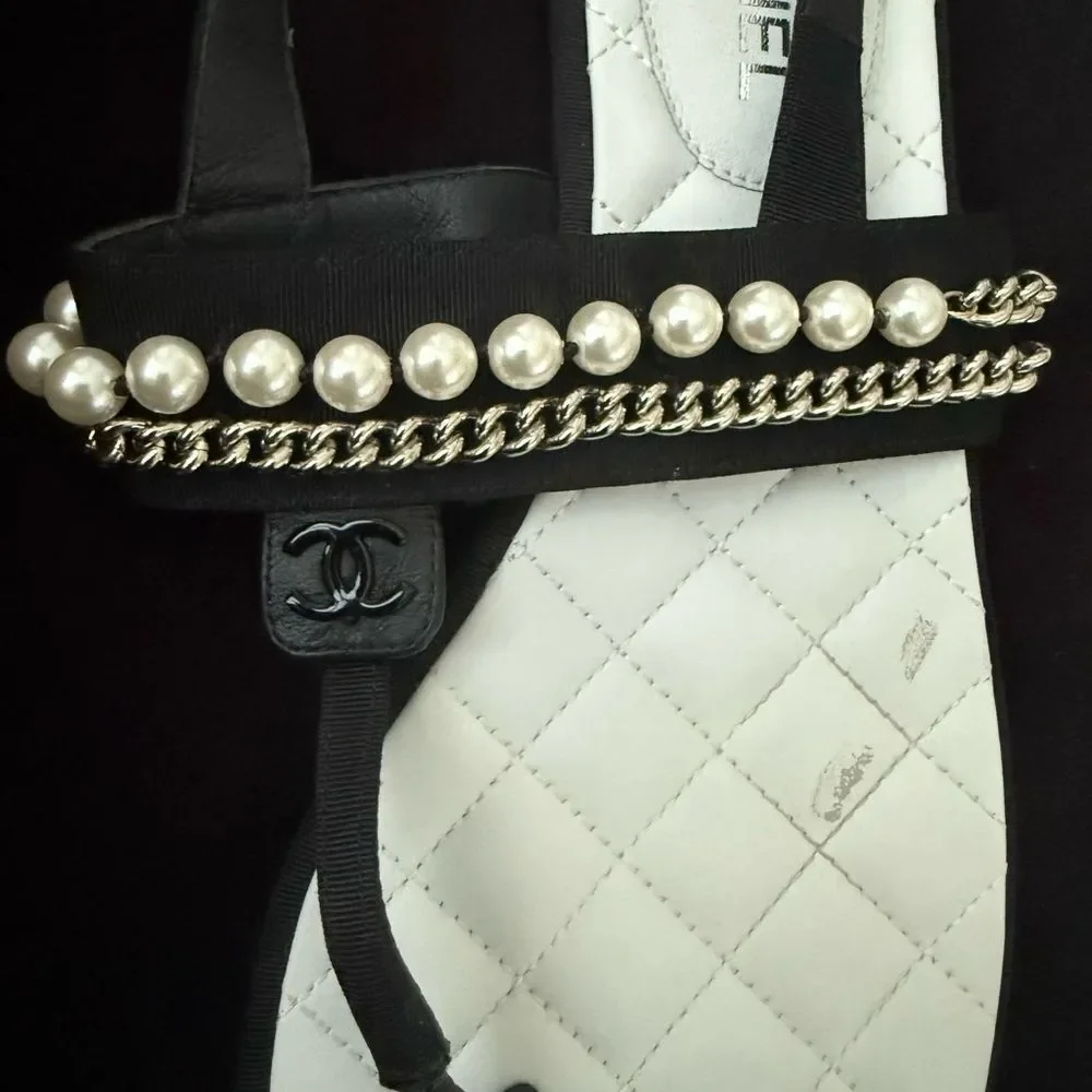 CHANEL Black and White Quilted Sandals floor sample minor scratches on bottom